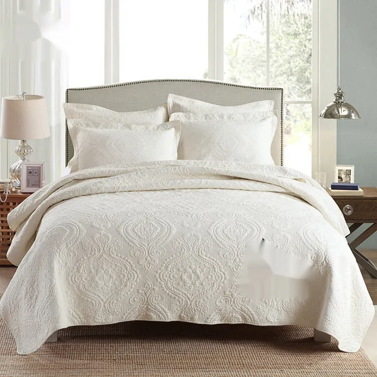 Double-sided pure cotton bed cover three-piece set with embroidery details and matching pillowcases