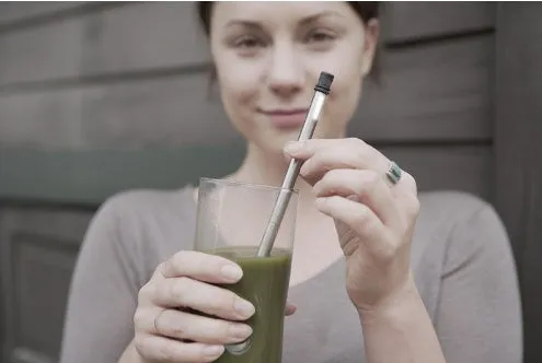Folding reusable stainless steel drinking straw with cleaning rod and storage box in a pocket