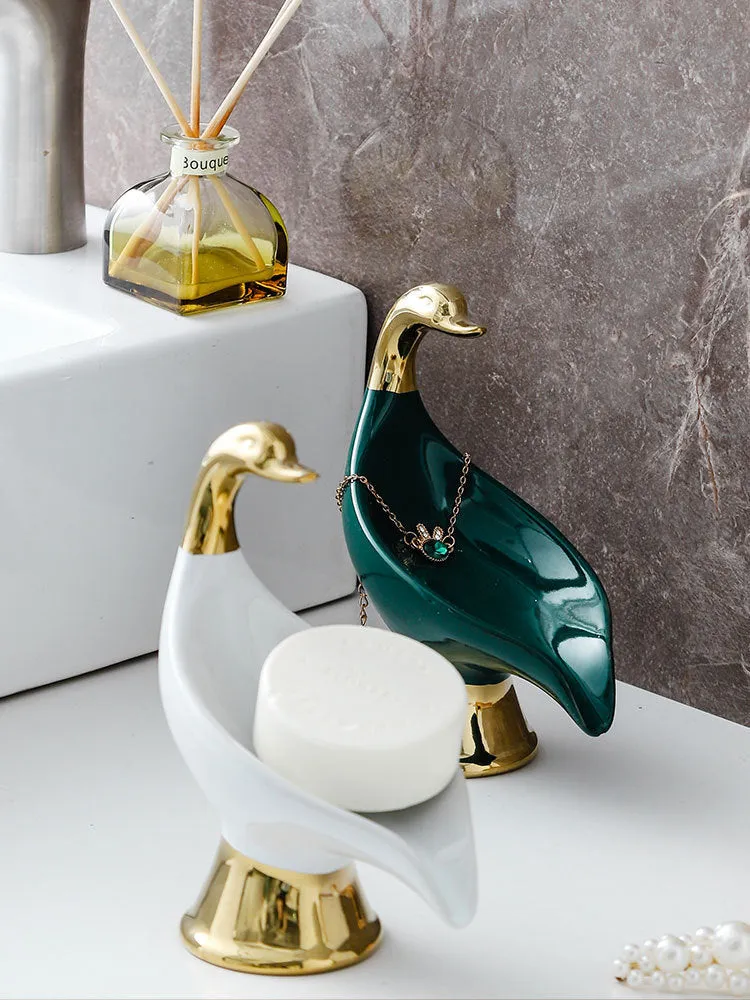 Creative ceramic swan soap dish with lid in white colour for bathroom countertop