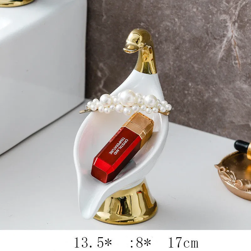 Creative ceramic swan soap dish with lid in white colour for bathroom countertop