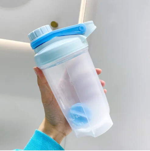 Blender shaker bottle with stirring ball, leakproof knob closure, available in purple, blue, pink, yellow, grey, 500ml and 700ml sizes