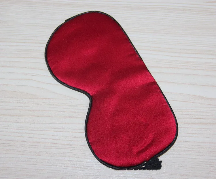 Double-sided mulberry silk eye mask with adjustable elastic band in black colour