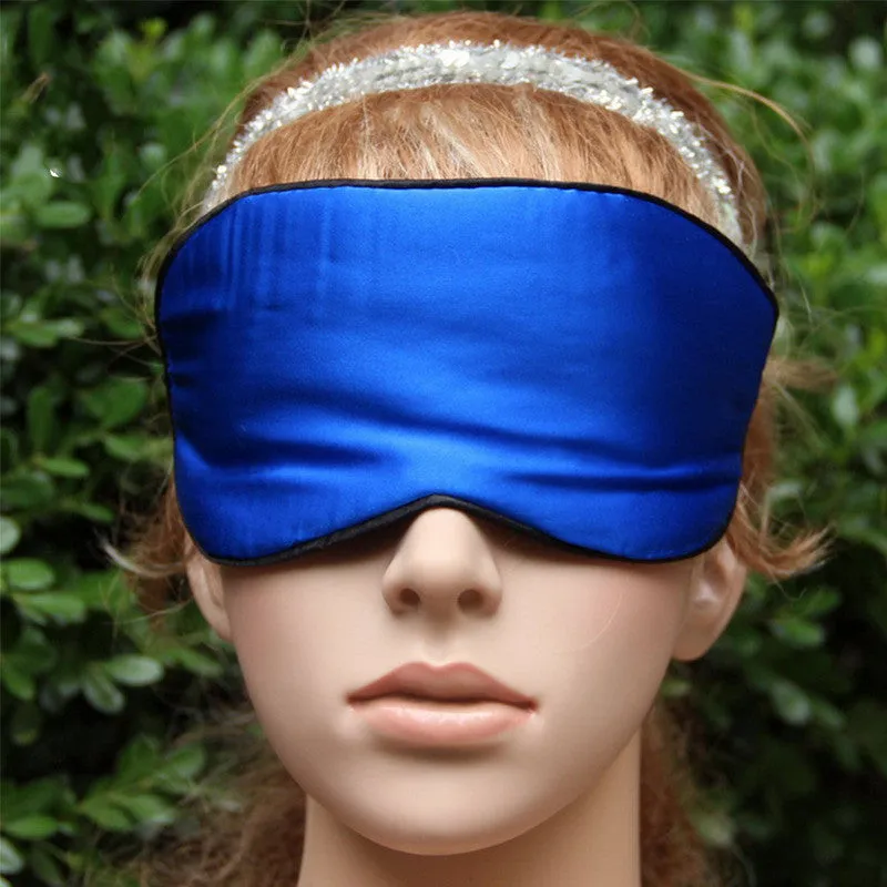 Double-sided mulberry silk eye mask with adjustable elastic band in black colour