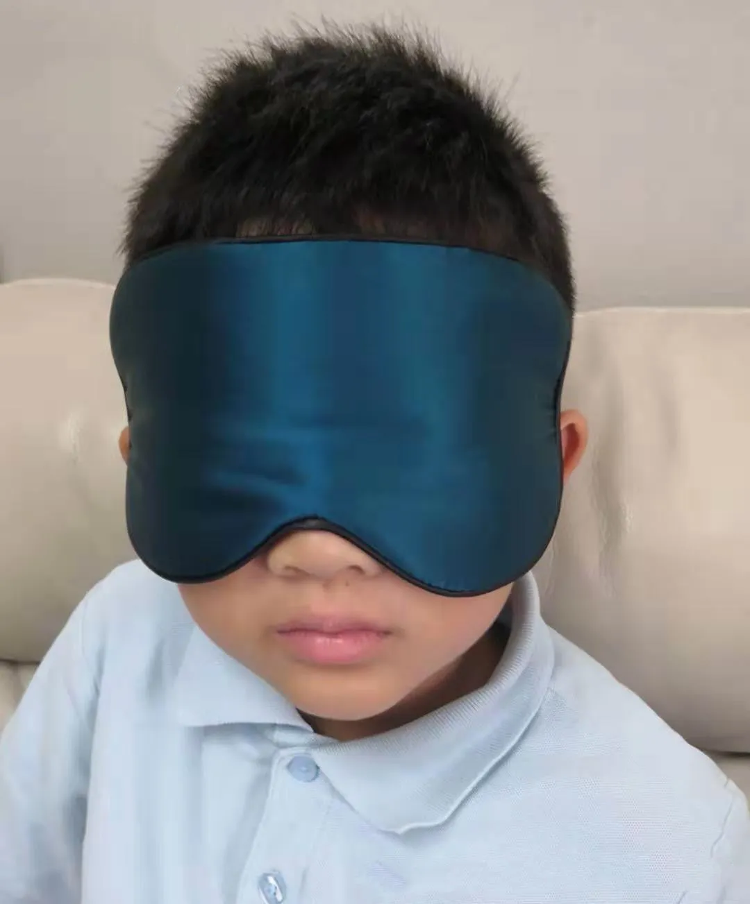 Double-sided mulberry silk eye mask with adjustable elastic band in black colour