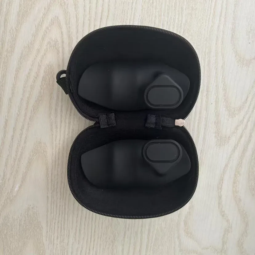 Anti-slip grip strengthener for dumbbell lifting in gray color