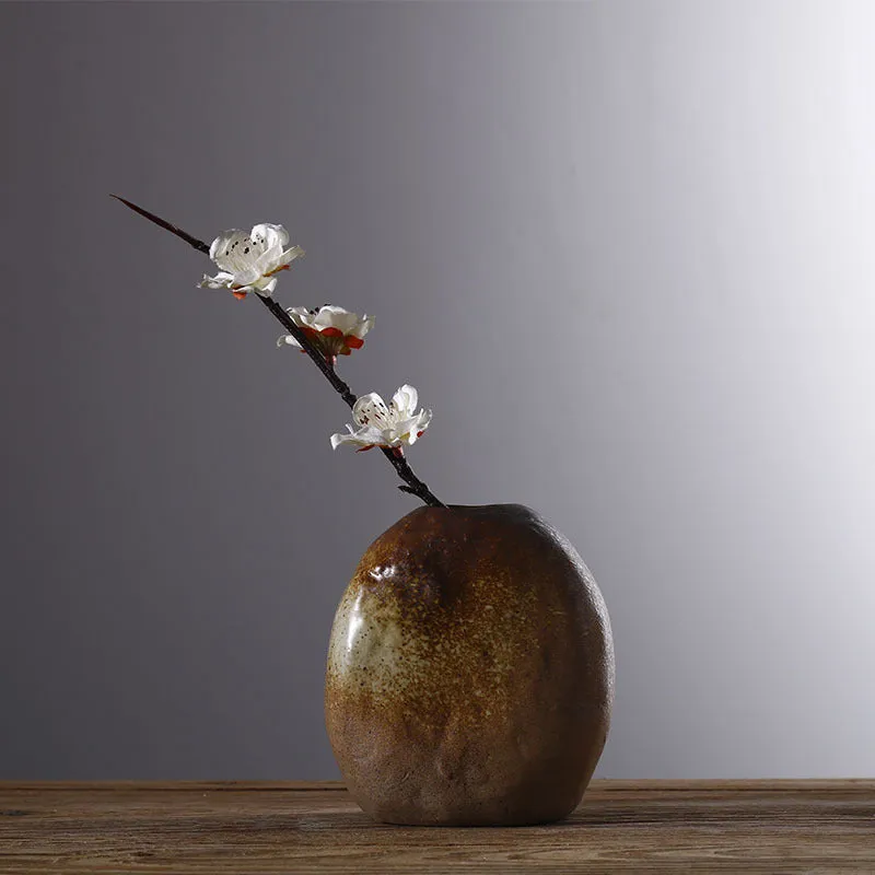 Glazed ceramic small vase in creative Japanese style as decorative ornament with six colour options