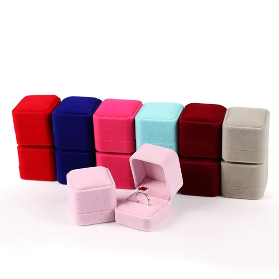Flannel jewellery box for ring storage in 5x5x4.5cm size with MDF construction