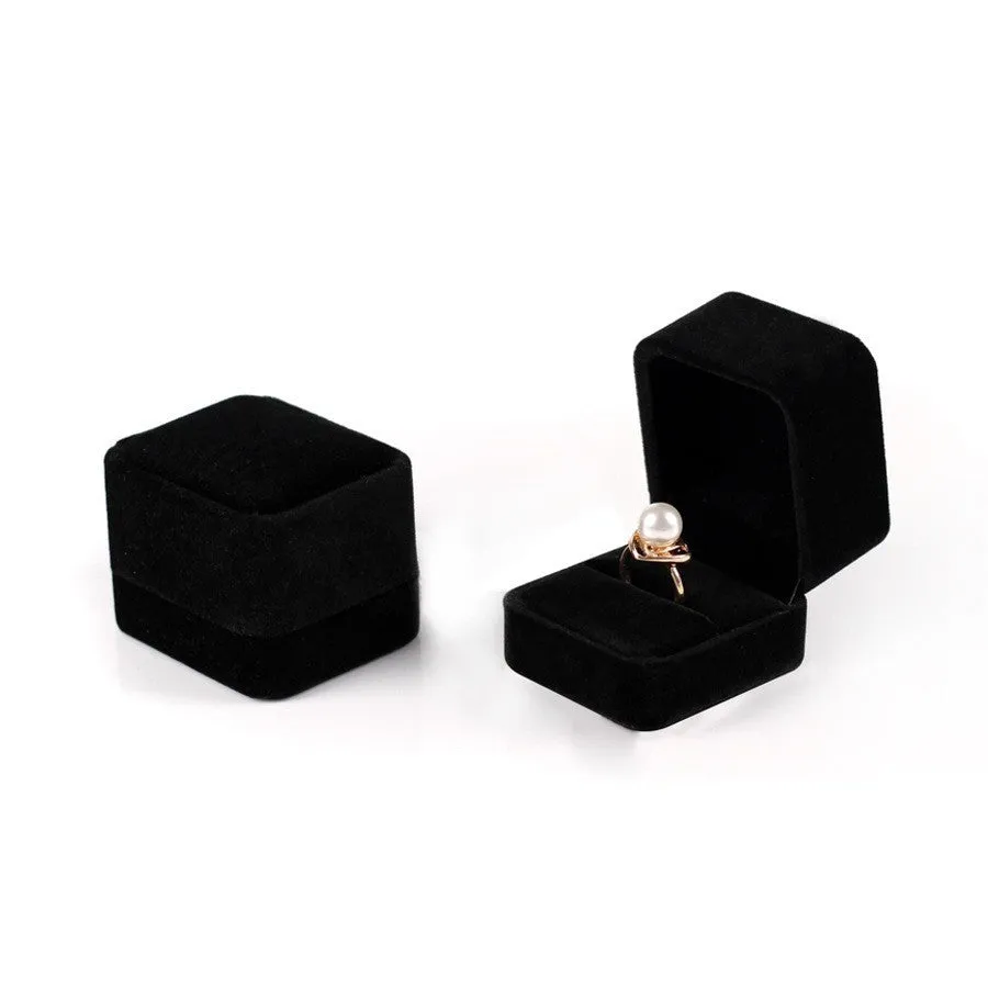 Flannel jewellery box for ring storage in 5x5x4.5cm size with MDF construction