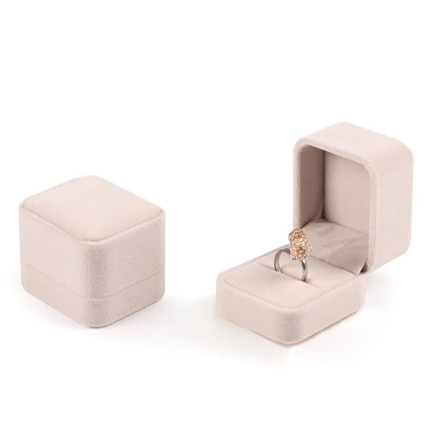 Flannel jewellery box for ring storage in 5x5x4.5cm size with MDF construction