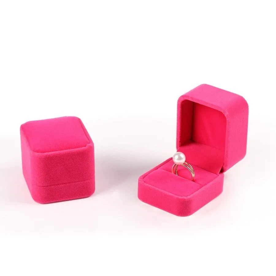 Flannel jewellery box for ring storage in 5x5x4.5cm size with MDF construction