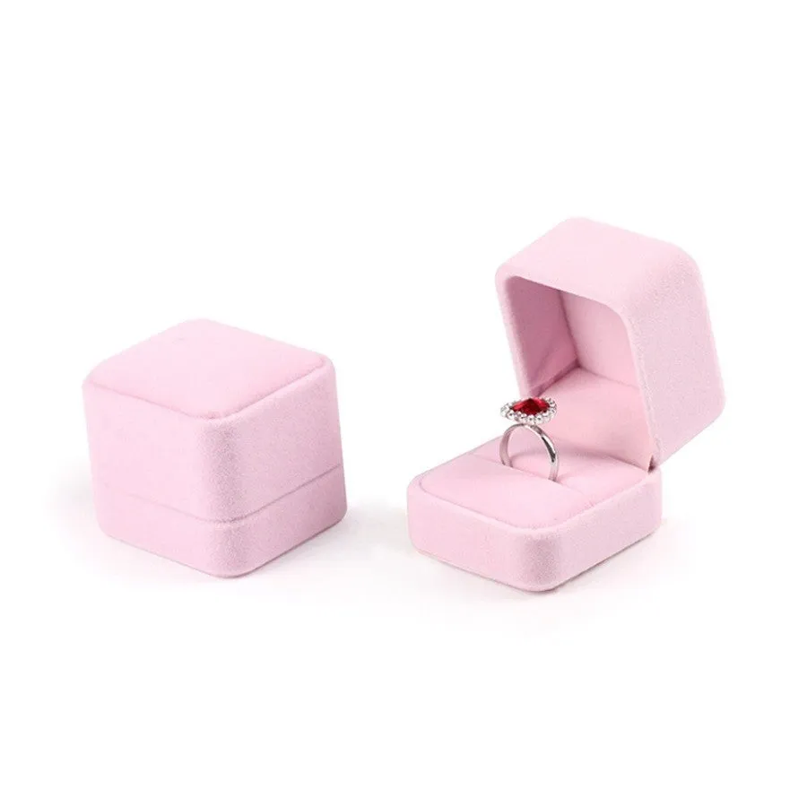 Flannel jewellery box for ring storage in 5x5x4.5cm size with MDF construction