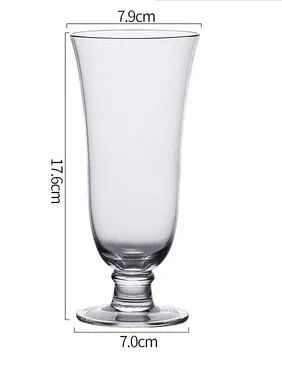 Transparent lead-free glass cocktail glass with seamless flat base and satin-board wall design