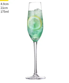 Transparent lead-free glass cocktail glass with seamless flat base and satin-board wall design