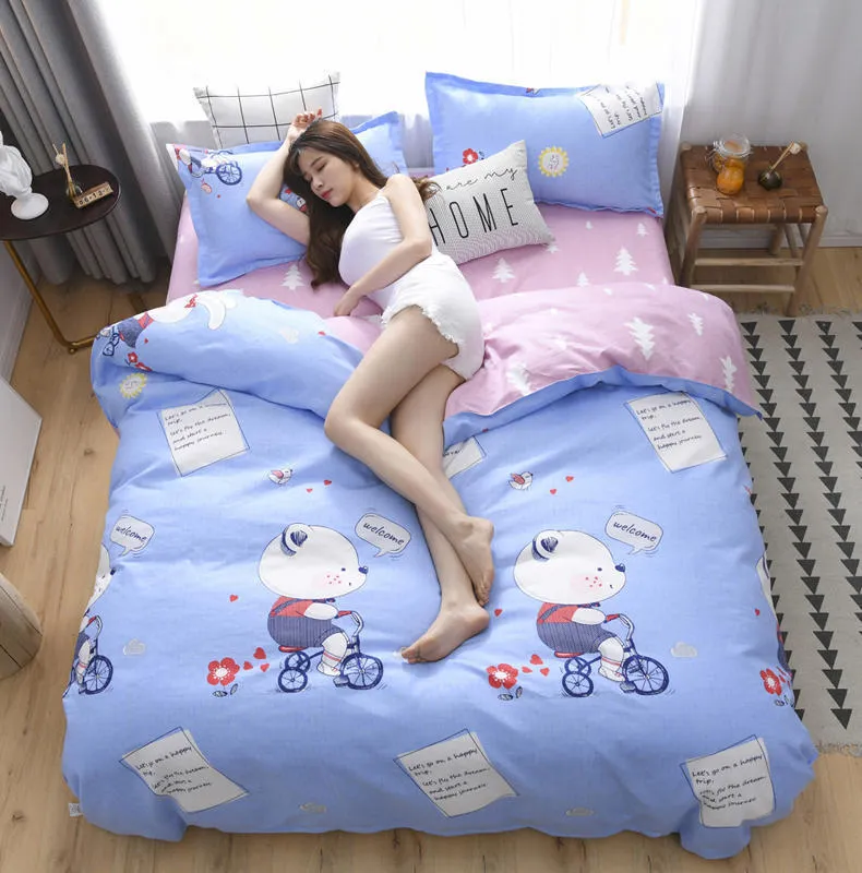 Flower print bedding set in Baby Bear pattern on a 2.0m bed with quilt cover and pillowcases