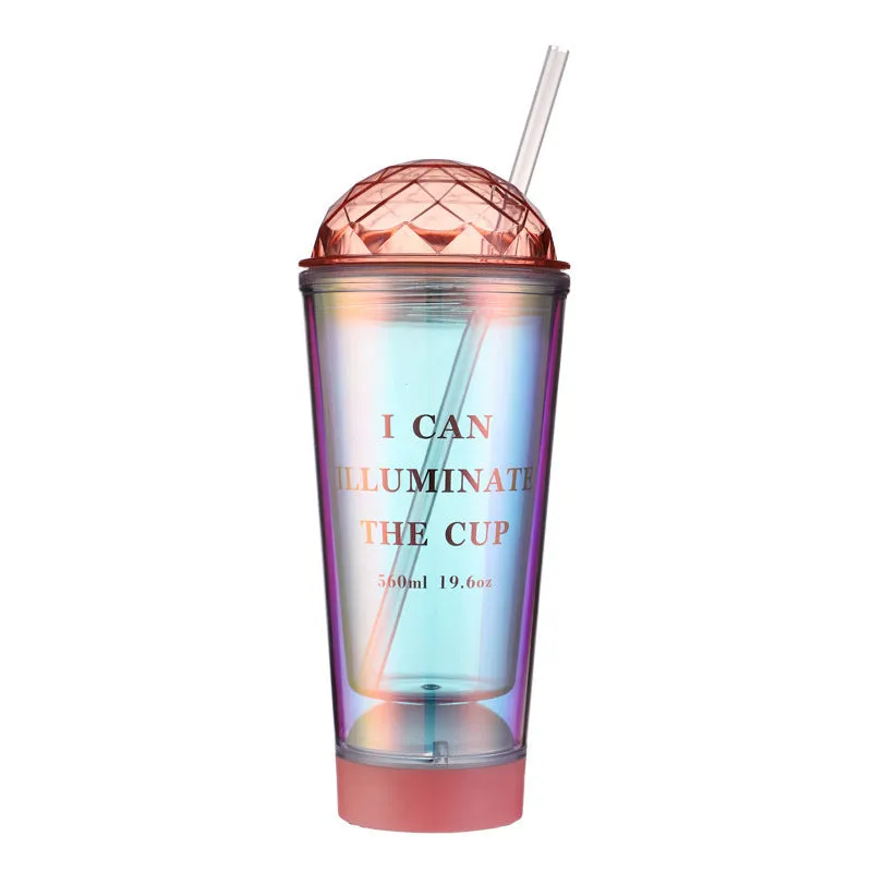 Luminous creative plastic coffee cup with double straw and light gradient finish, 560ml capacity