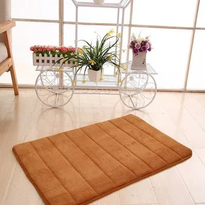 Memory cotton carpet with coral fleece surface, non-slip latex bottom, beige colour, 40x60cm size on bathroom floor