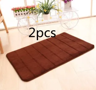 Memory cotton carpet with coral fleece surface, non-slip latex bottom, beige colour, 40x60cm size on bathroom floor