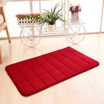 Memory cotton carpet with coral fleece surface, non-slip latex bottom, beige colour, 40x60cm size on bathroom floor