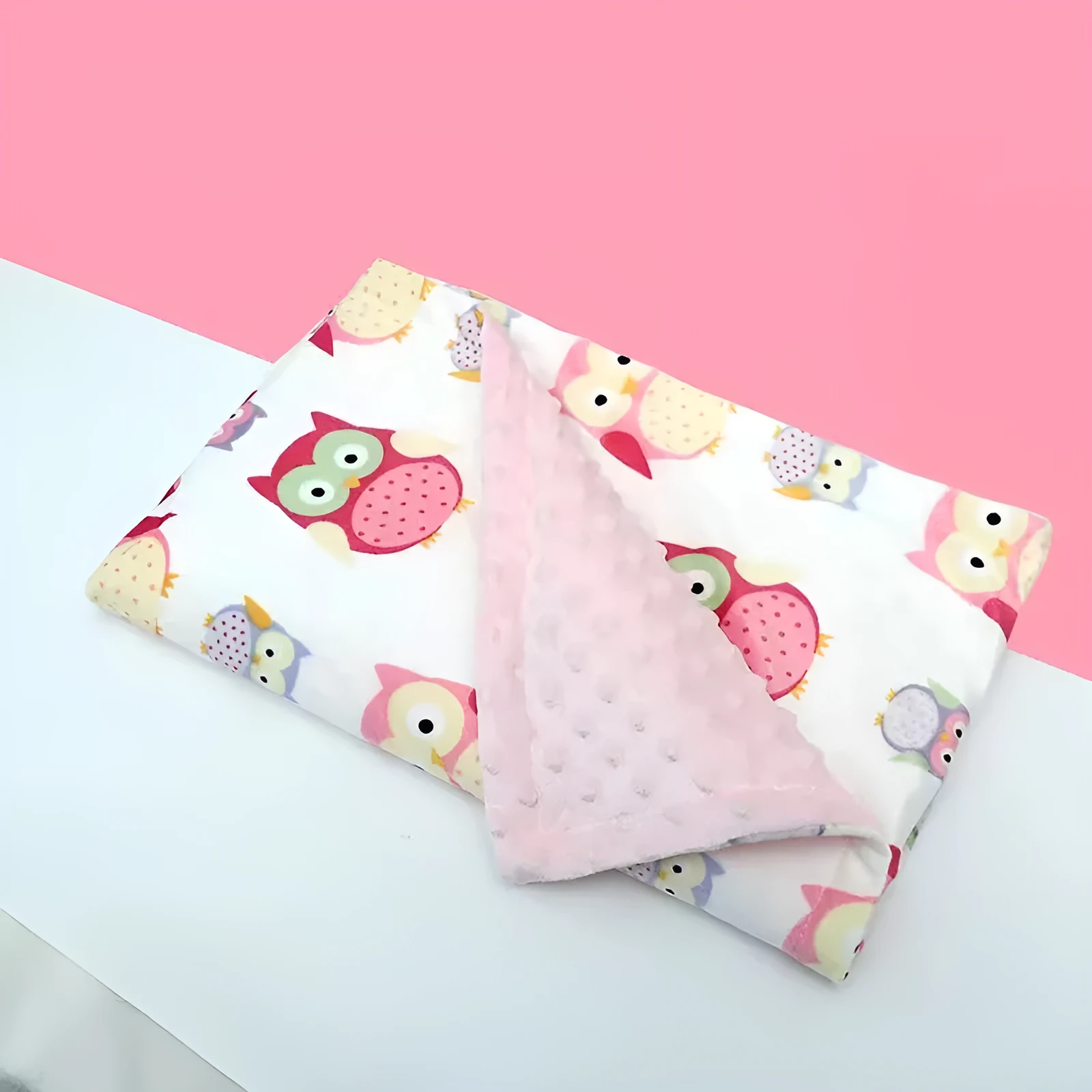 Baby flannel fleece blanket 75x120cm with flamingo print on white background