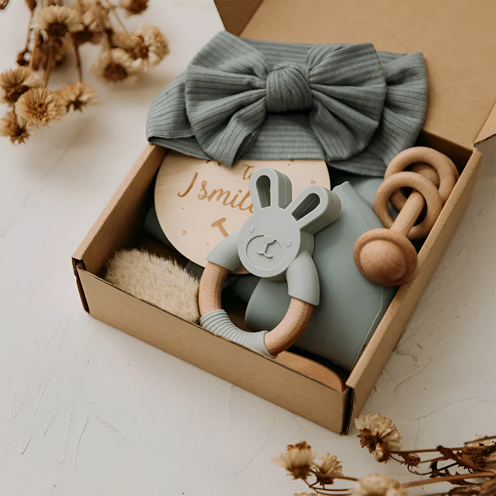 Newborn baby shower toy set in peach colour, six bath toys made from wood and chemical fibre