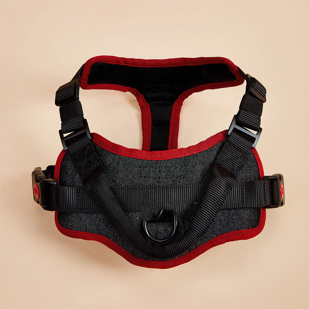 Reflective no pull dog harness in nylon with adjustable chest strap and soft padded vest