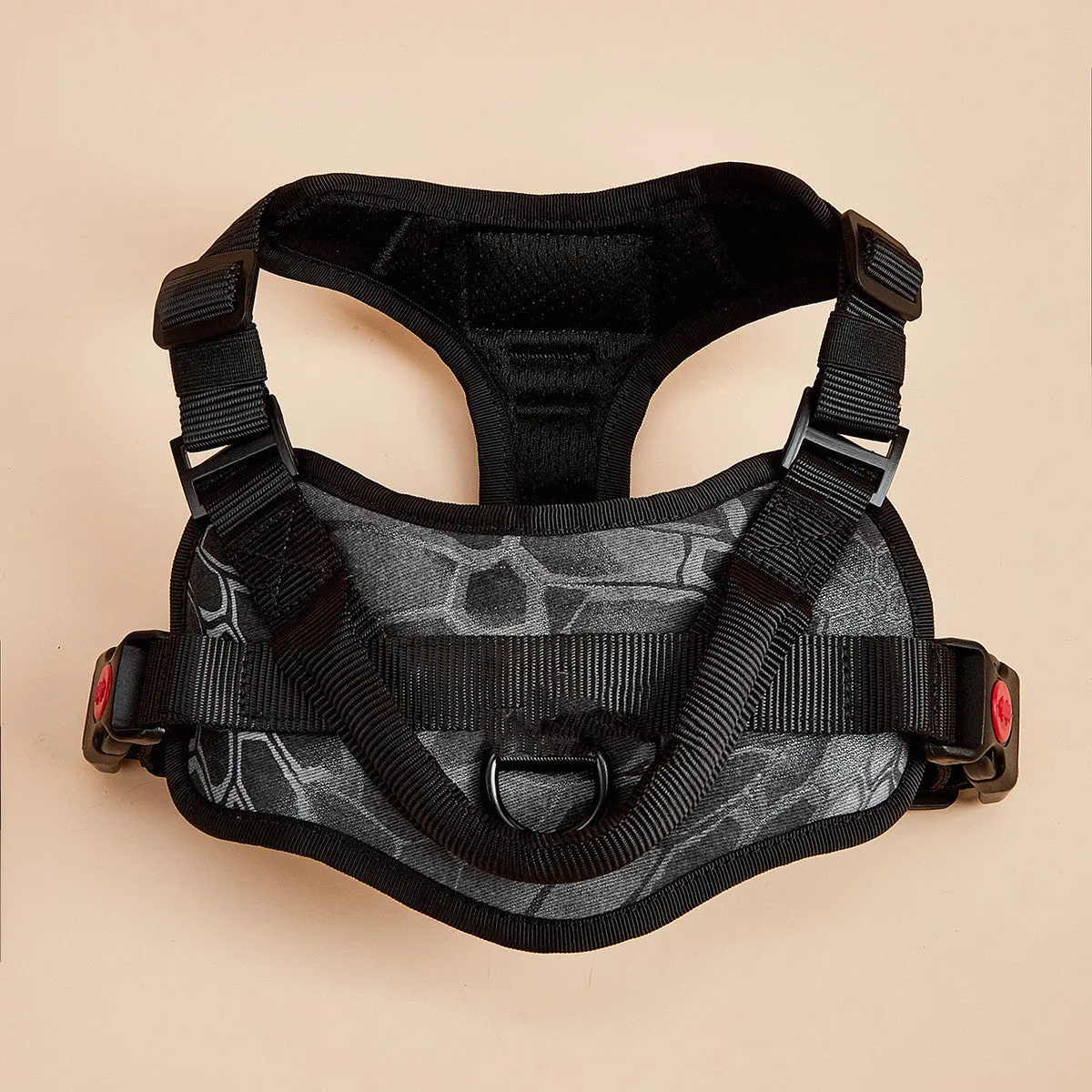 Reflective no pull dog harness in nylon with adjustable chest strap and soft padded vest