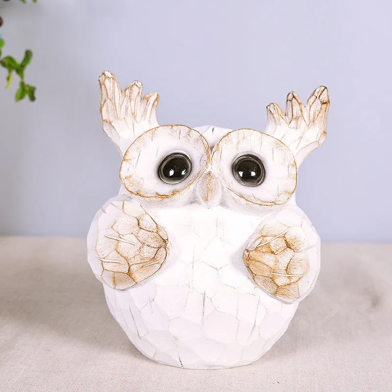 Modern simple resin owl ornament in a home decoration setting, available in multiple colours
