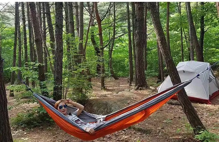 Ultralight double person outdoor hammock in 340T tear-resistant pongee fabric with 260cm rope and metal buckle, available in green