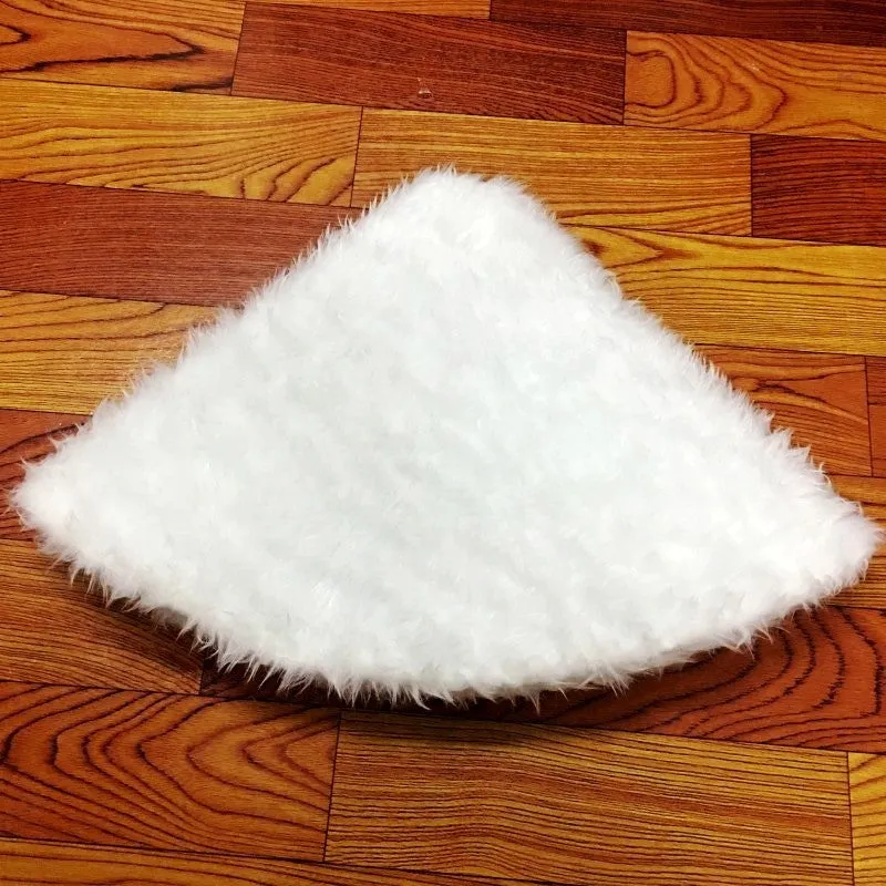 White plush Christmas tree skirt with 78cm to 150cm size options for tree base floor protection