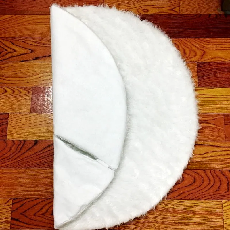 White plush Christmas tree skirt with 78cm to 150cm size options for tree base floor protection