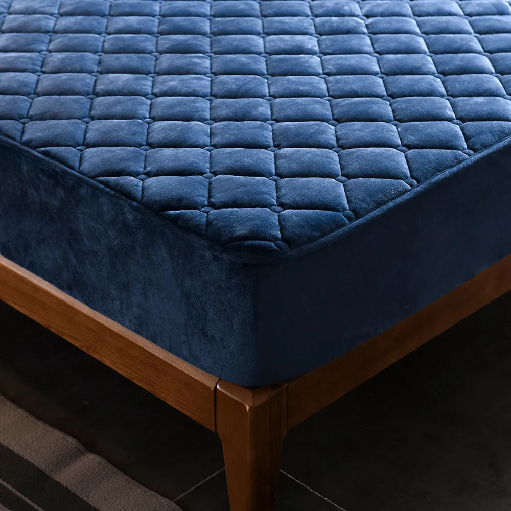Crystal fleece padded bed cover in grey with quilted stitching and matching pillow case