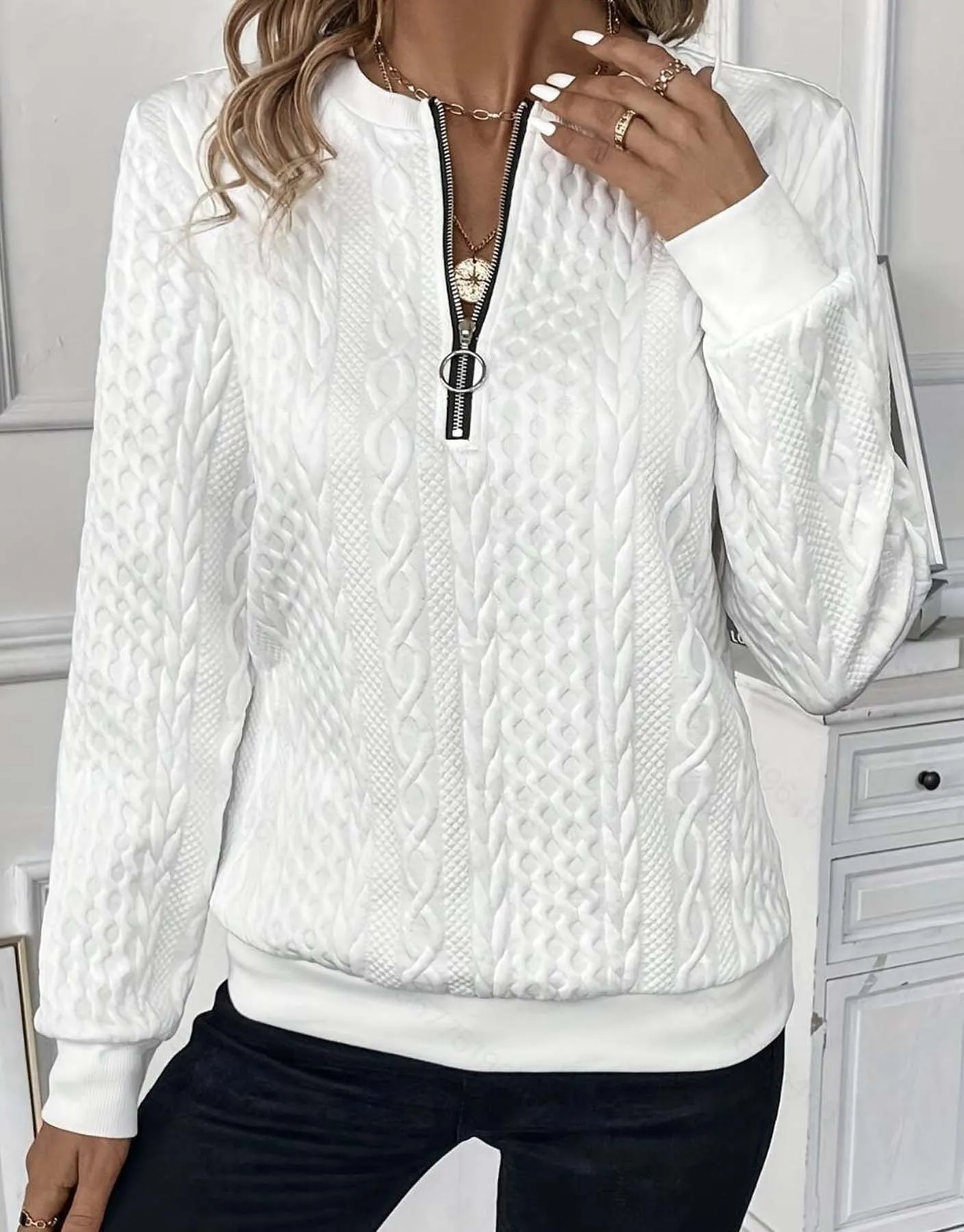 Women's zipper cardigan in apricot with 3D effect pattern, loose fit, and front zipper closure