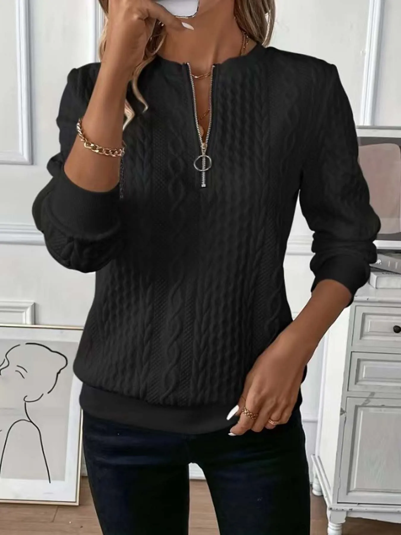 Women's zipper cardigan in apricot with 3D effect pattern, loose fit, and front zipper closure