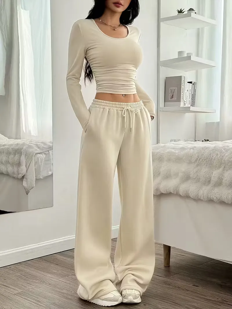 Women's knitted polyester vest pants suit in beige white with long sleeves and solid colour retro style
