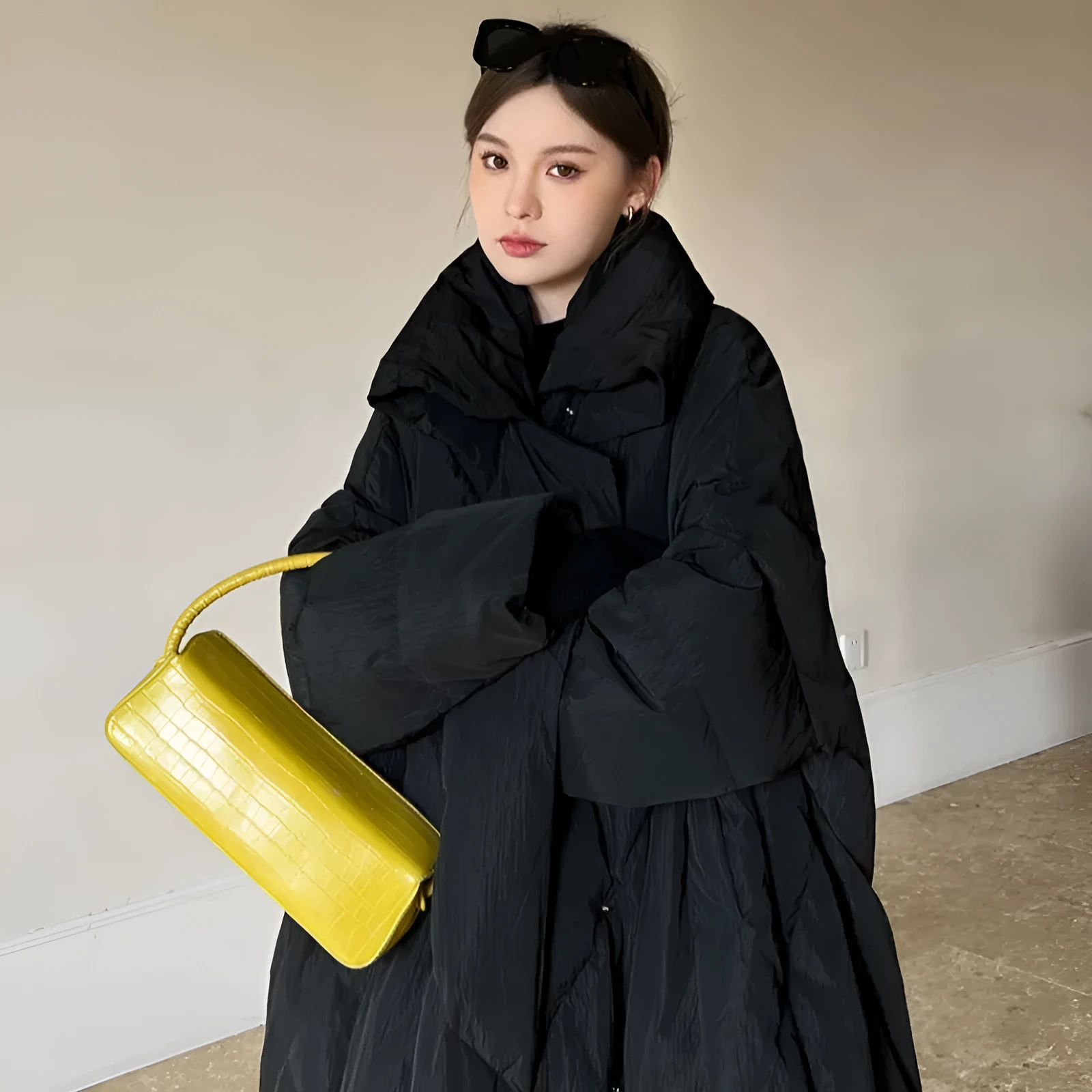 Women's large size mid-length winter coat, loose fit, zip front, available in black and gray, Korean style