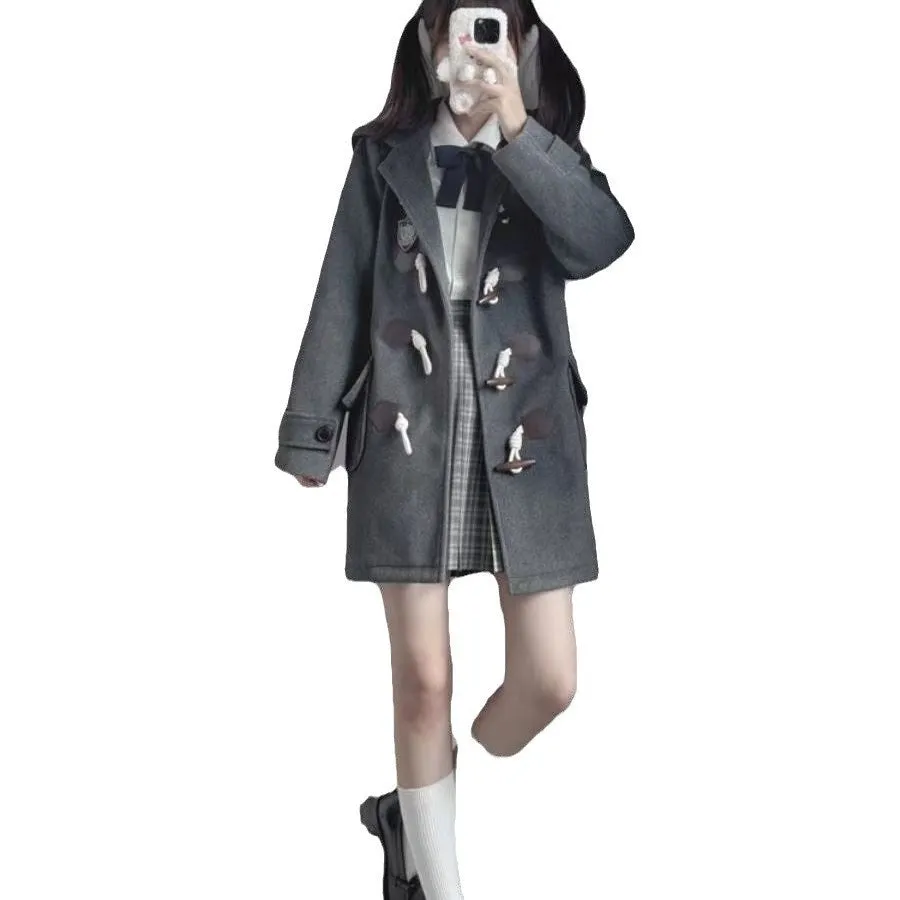 Japanese JK hooded horn button woolen coat in solid colour, loose fit, black colour