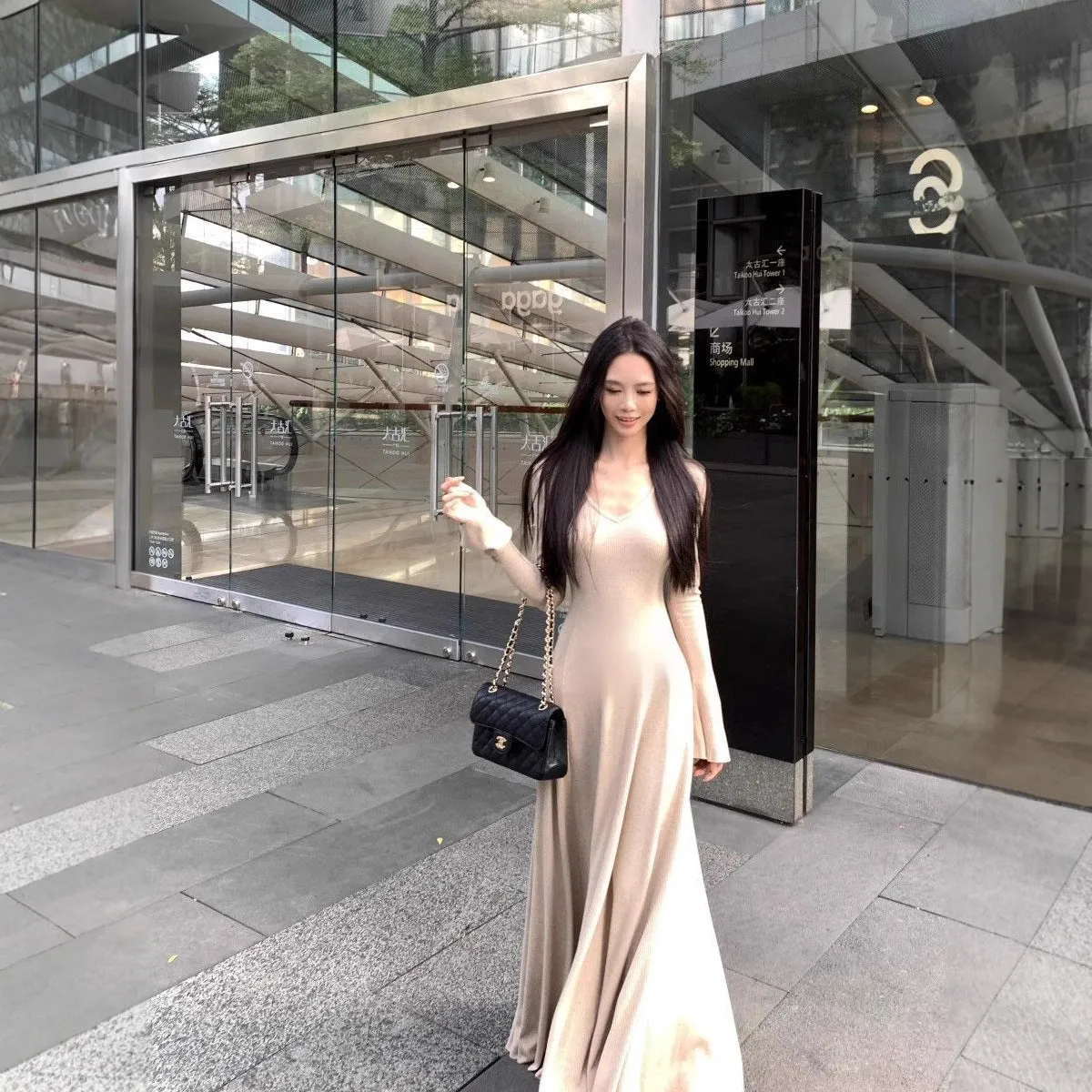 Knitted women's high waist hooded long sleeve dress in solid colour with splicing detail