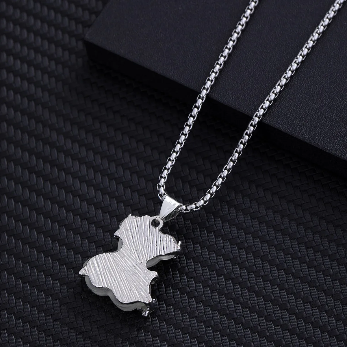 White K-color alloy bear pendant on titanium steel lock chain necklace