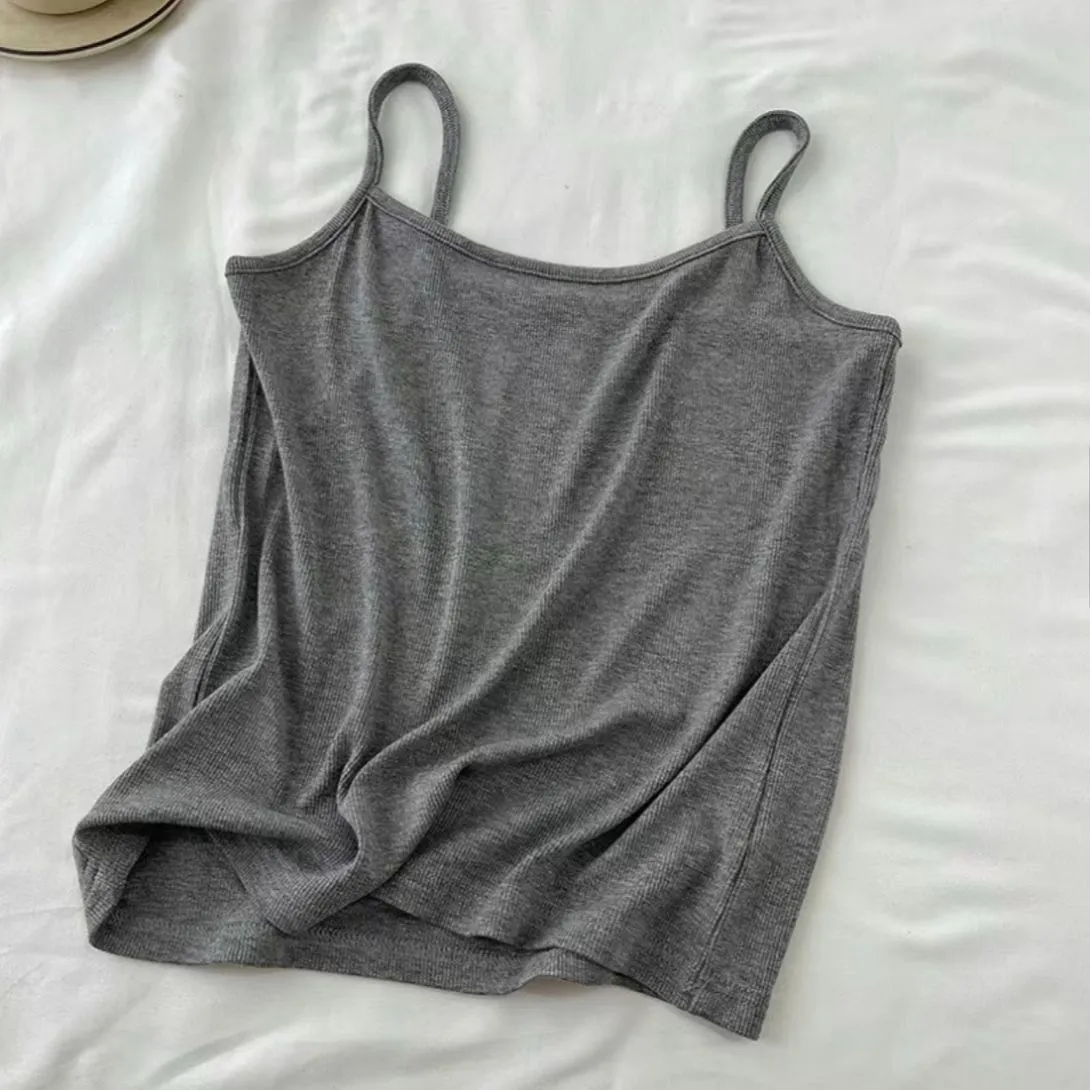 Women's casual sports suit in gray with princess sleeves, long-sleeve top, shorts, and vest