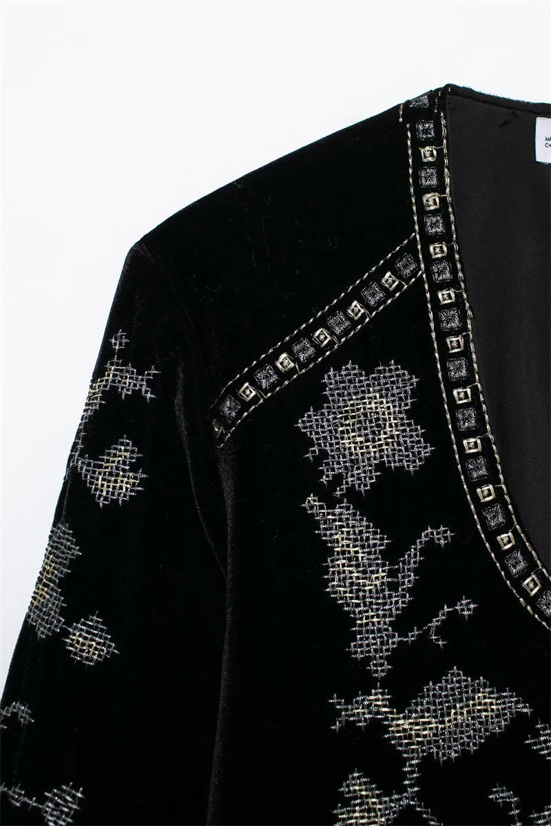 Women's casual embroidered velvet jacket in black with loose fit and long sleeves