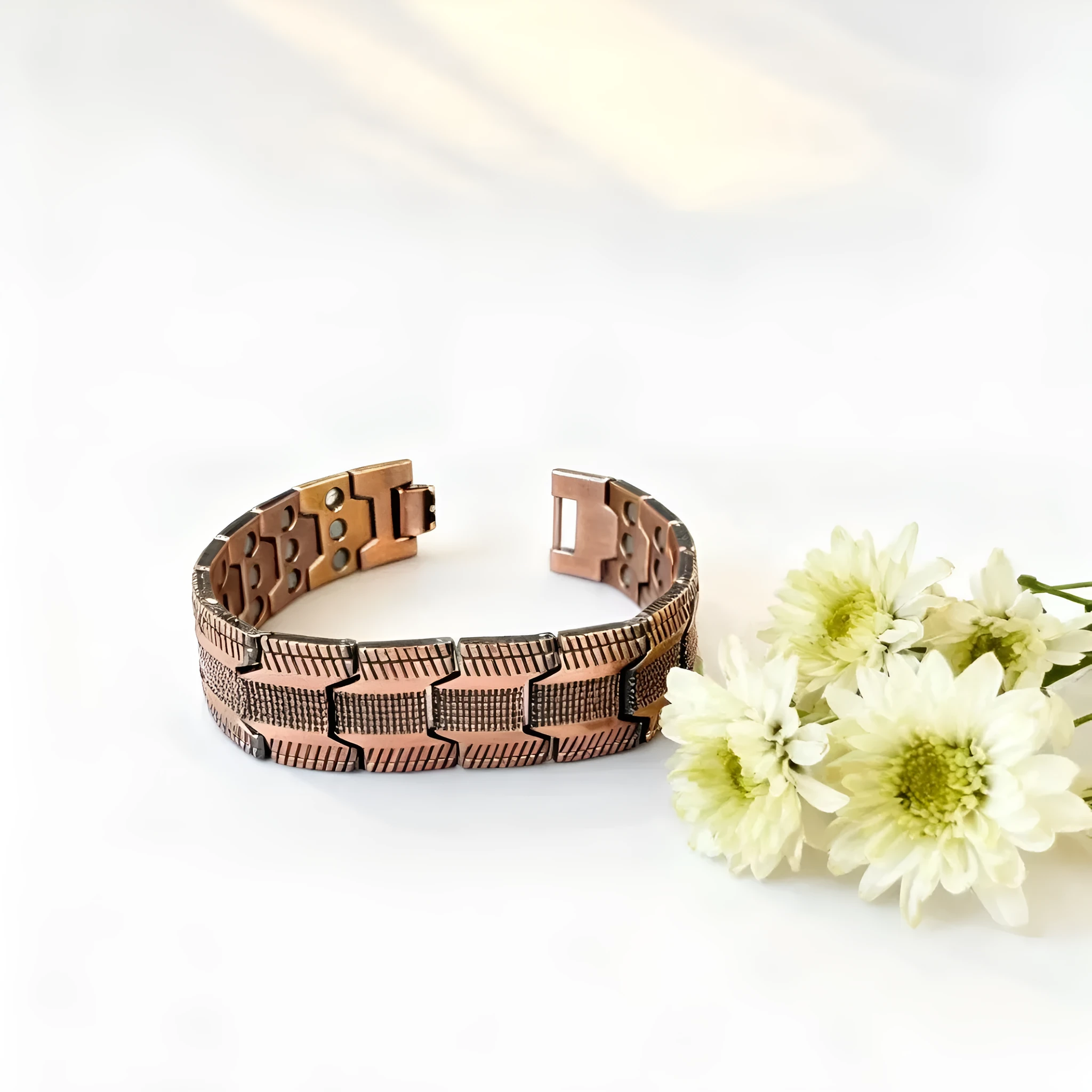 Retro bronze zinc alloy unisex magnet bracelet with geometric pattern and adjustable regulator