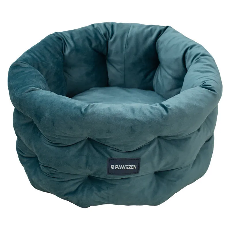 Cathouse Doghouse cloth cat bed in emerald blue, M size, on floor for winter use