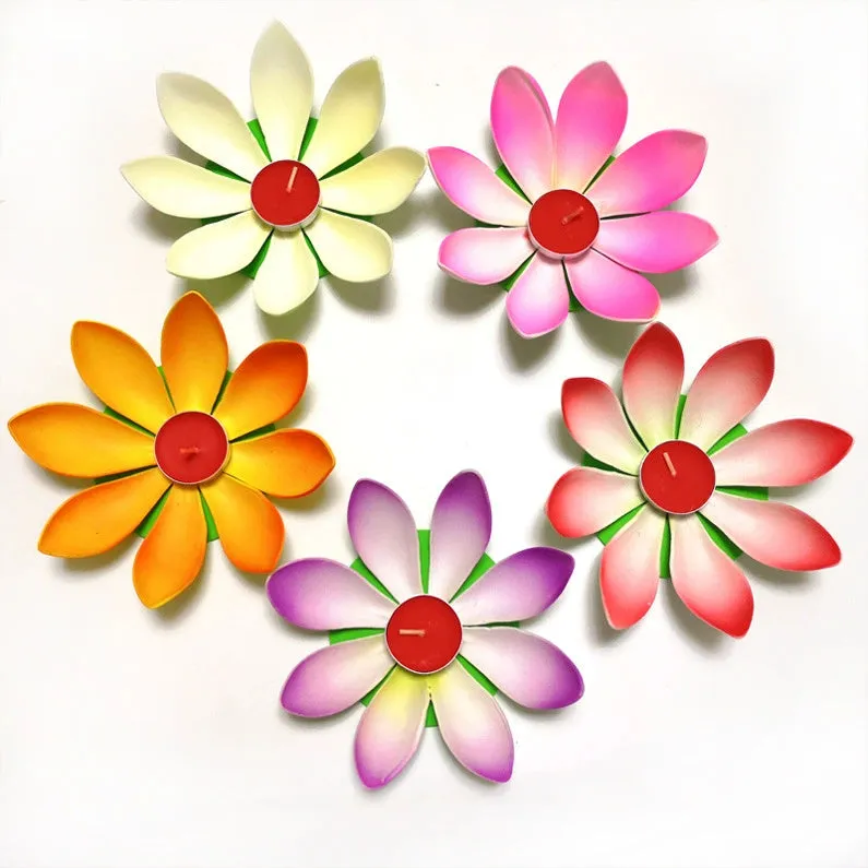 Single-layer plastic wishing lotus lantern in mixed colours, floating on water, available in 11cm and 15.5cm sizes