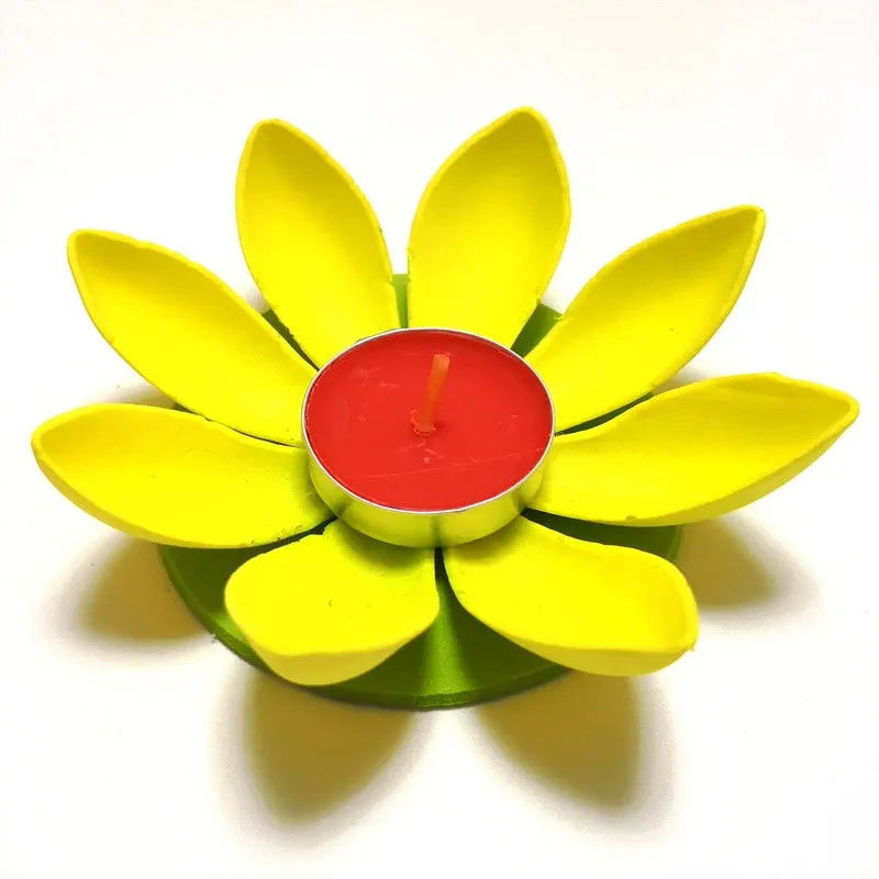 Single-layer plastic wishing lotus lantern in mixed colours, floating on water, available in 11cm and 15.5cm sizes