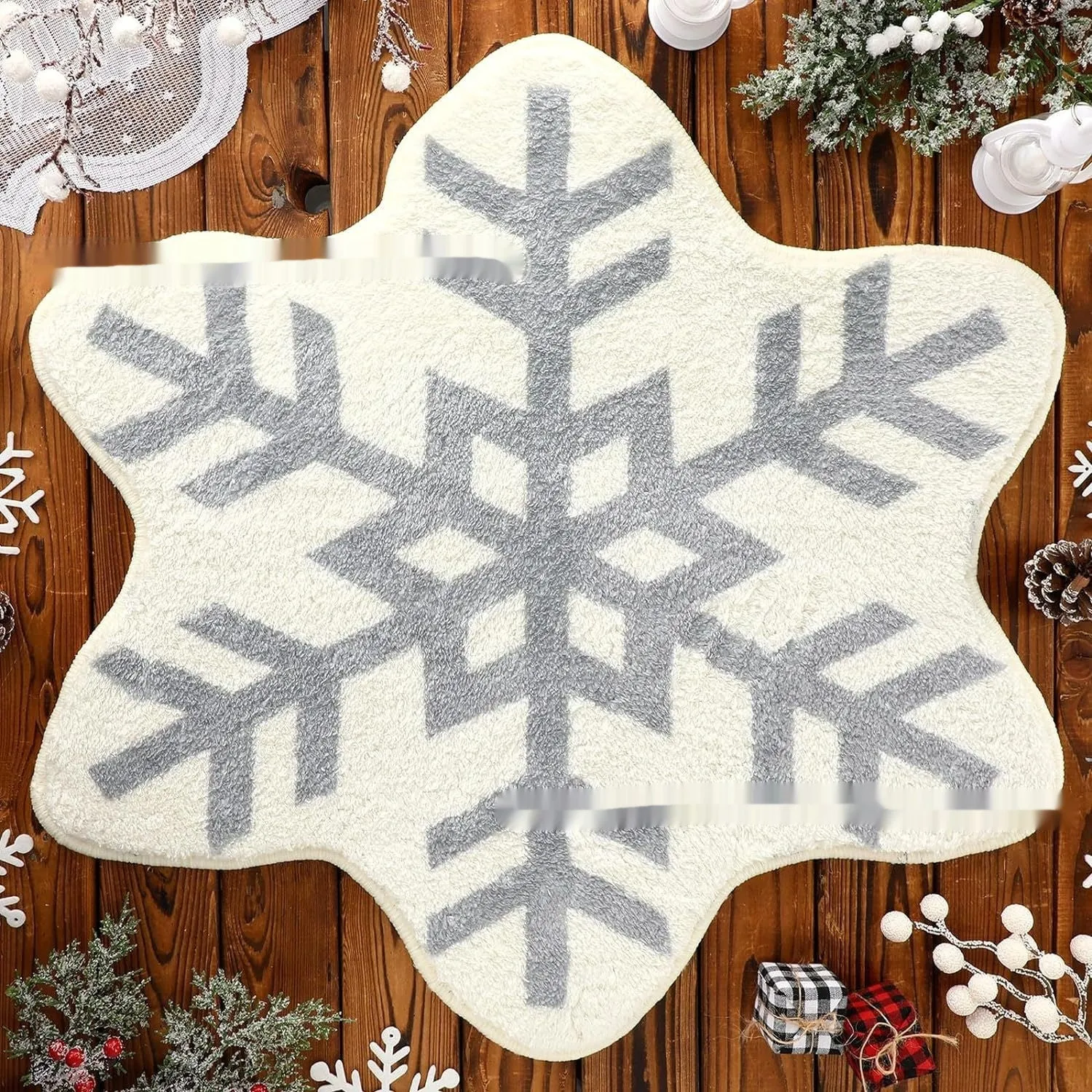 Christmas round polyester carpet in festive print, square shape on wooden floor
