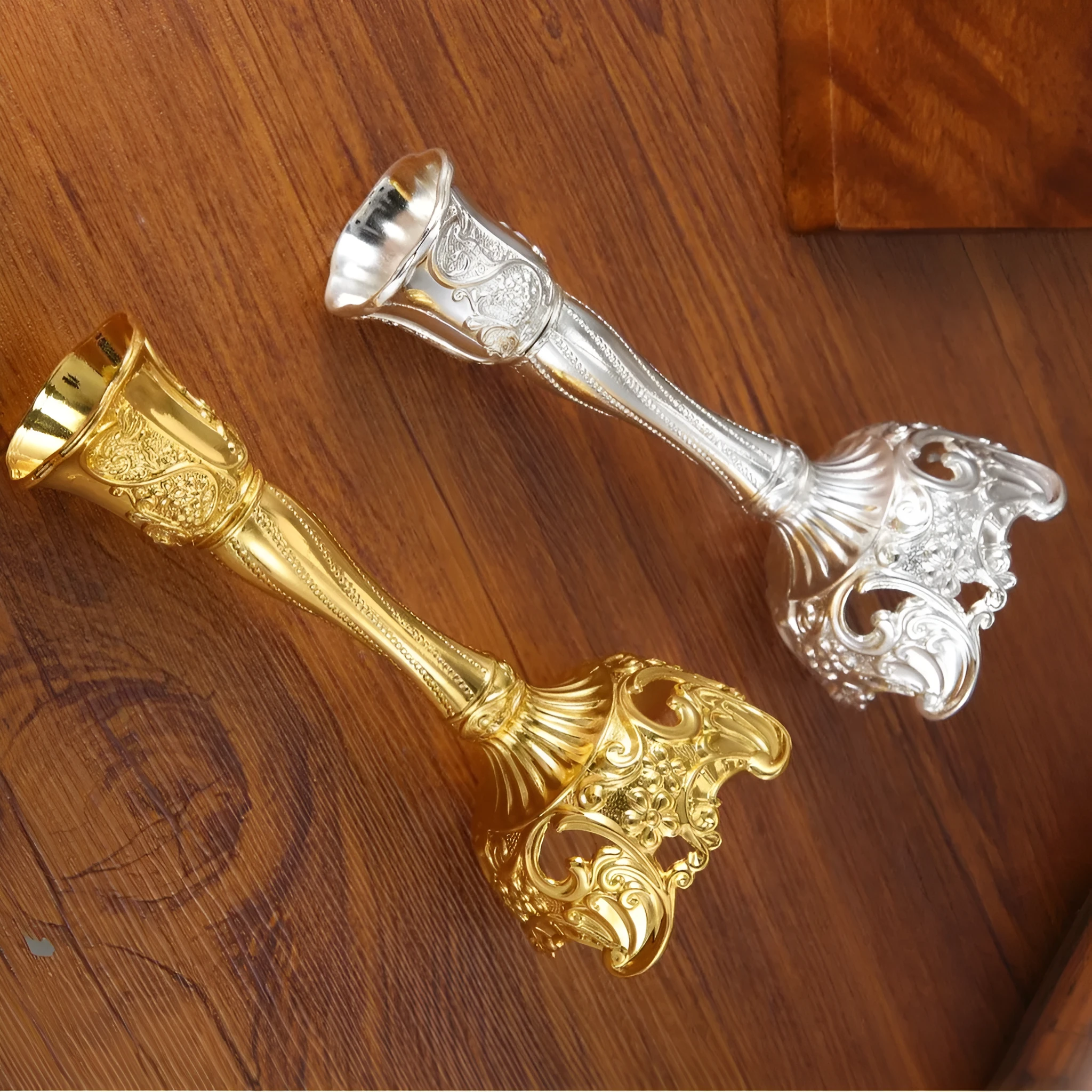 Retro metal candlestick in gold finish, small size for table decoration
