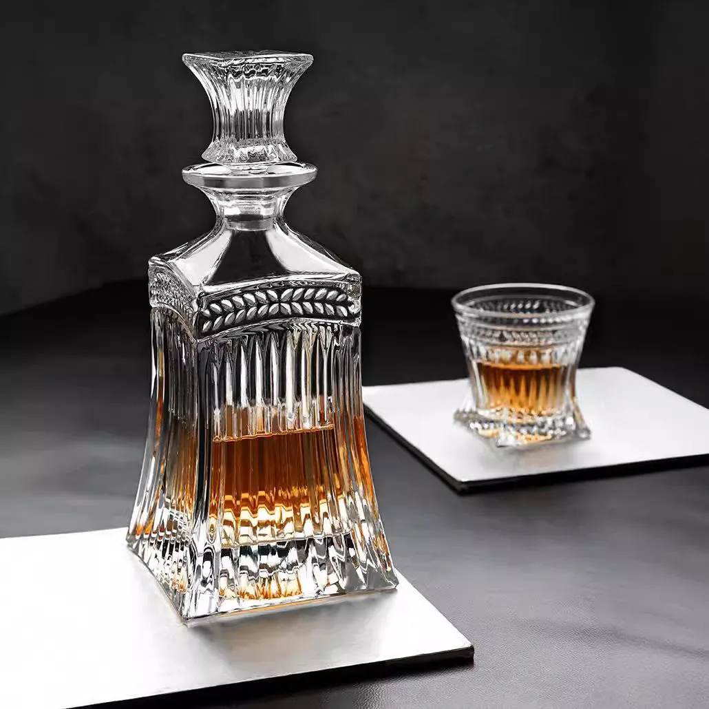 490ml imported crystal glass Wellington wine decanter set with six matching glasses in retro mild luxury style