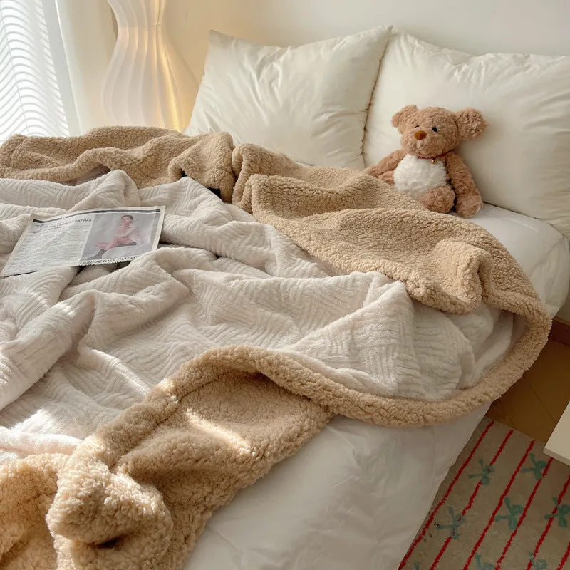 Thick lambskin-style polyester blanket in solid colour, single size 70x100cm for dormitory use