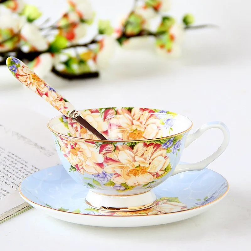 Porcelain coffee cup with saucer in European pastoral style with floral decoration