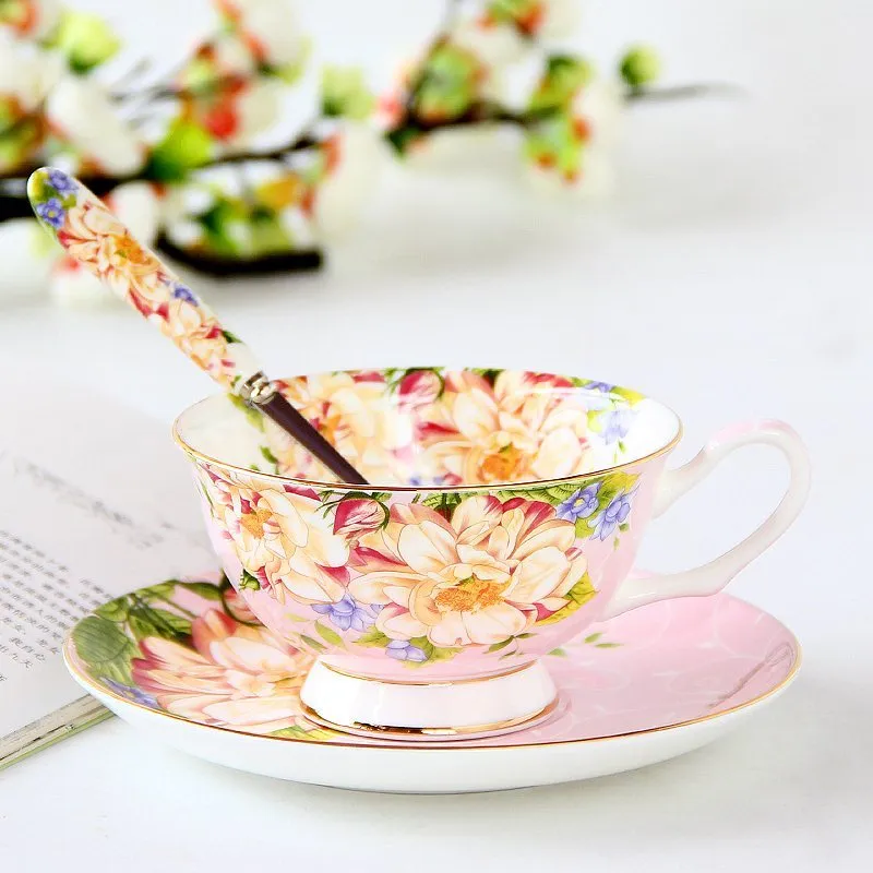 Porcelain coffee cup with saucer in European pastoral style with floral decoration